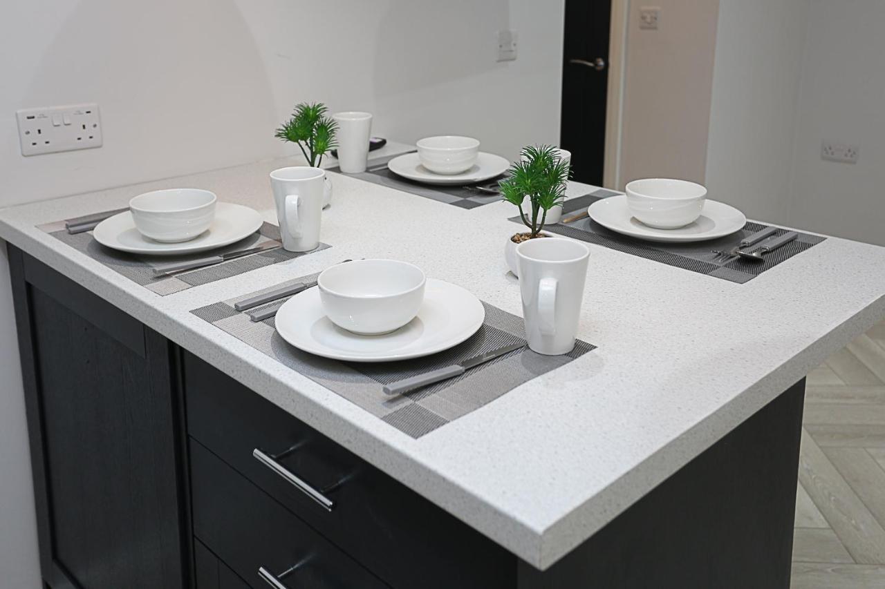 No1 Luxury Service Apartments Белфаст Экстерьер фото