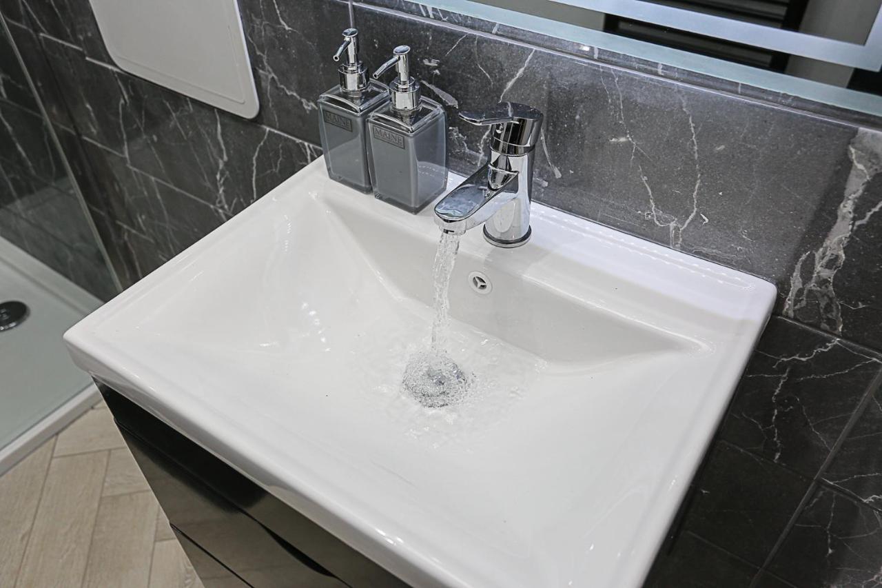 No1 Luxury Service Apartments Белфаст Экстерьер фото
