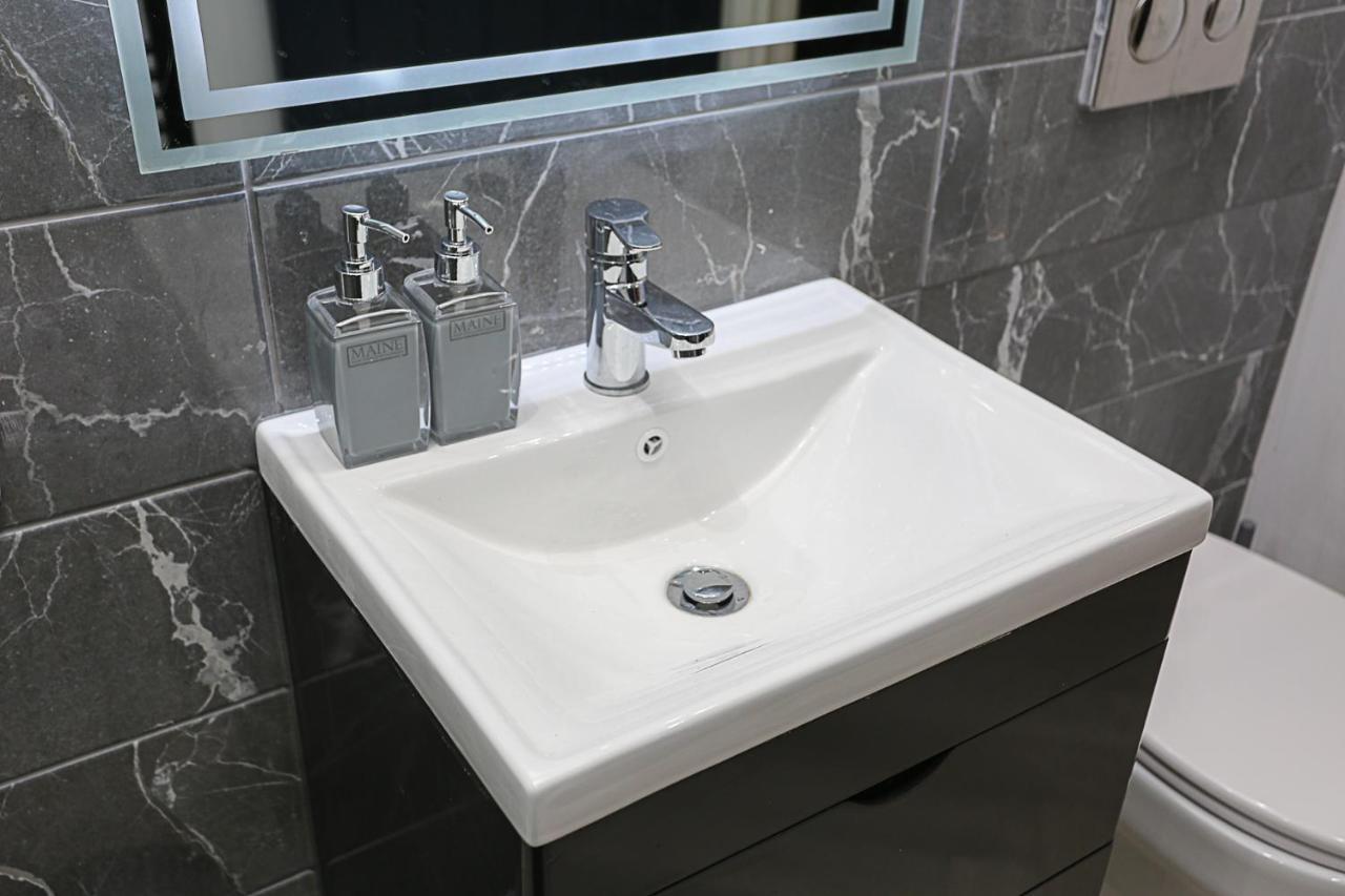 No1 Luxury Service Apartments Белфаст Экстерьер фото